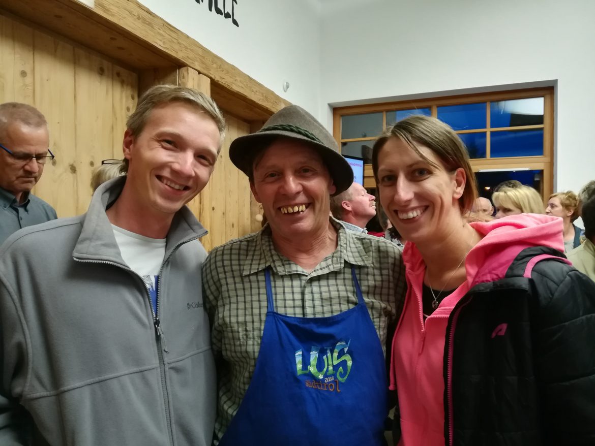 In der Pause konnten wir ein Foto zusammen mit dem Kabarettisten Luis aus Südtirol ergattern.