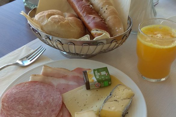 Unser Frühstück in der Therme Gainberg.